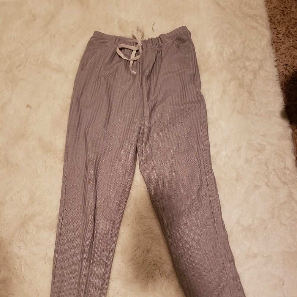 Lululemon pants size 4 grey